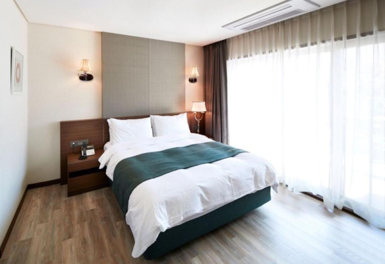 Hotel Thesoom Forest Йонгин Экстерьер фото